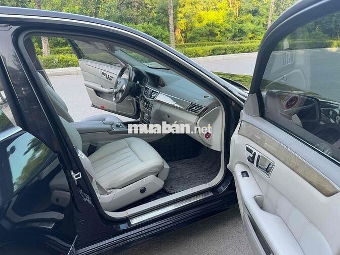 Mercedes Benz E Class 2011 E300 - 130000 km