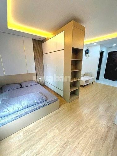 GẤP - Ba Đình - 50M - 7 Tầng - Mt 4,5M - đường hè 10M - Kd đỉnh