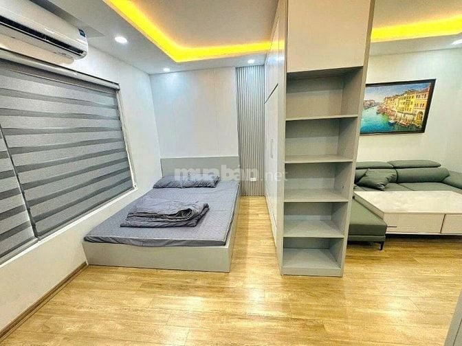 GẤP - Ba Đình - 50M - 7 Tầng - Mt 4,5M - đường hè 10M - Kd đỉnh