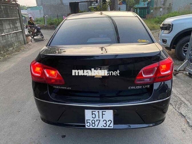 Chevrolet Cruze 2015 màu đen