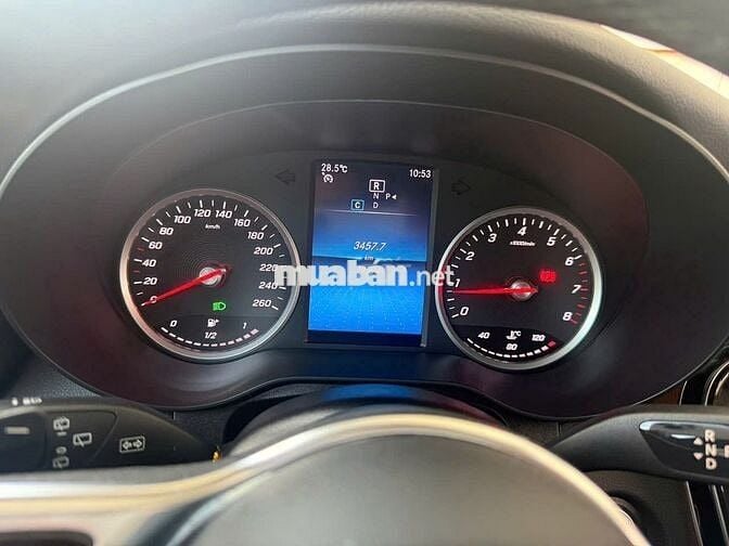 Cần bán Mercedes-Benz GLC 200 2022 Đen,odo 2vạn km