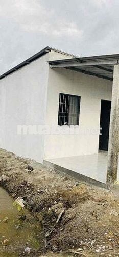 CĂN NHÀ VƯỜN 500m2 Giá 650 Triệu. xã Bình Đức