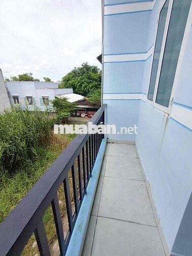 bán gấp nhà giá rẻ ngay ngã 4 gia bảo