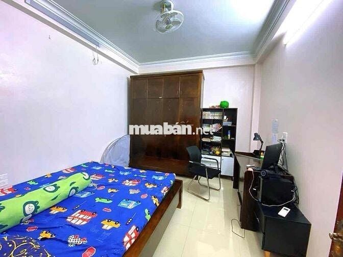 Siêu Phẩm Tây Hồ 50m2 - 4 Tầng - Gần Phố - Ngõ Thông - Giá 10 Tỷ