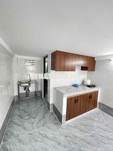 Nhà trệt lửng mới 100% có nội thất hẻm ô tô đường 3/2