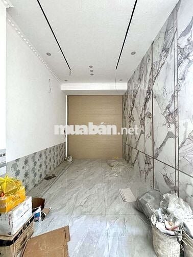 NHÀ 4 PHÒNG NGỦ + SÂN ĐẬU Ô TÔ - XÉO ĐA KHOA TRUNG ƯƠNG