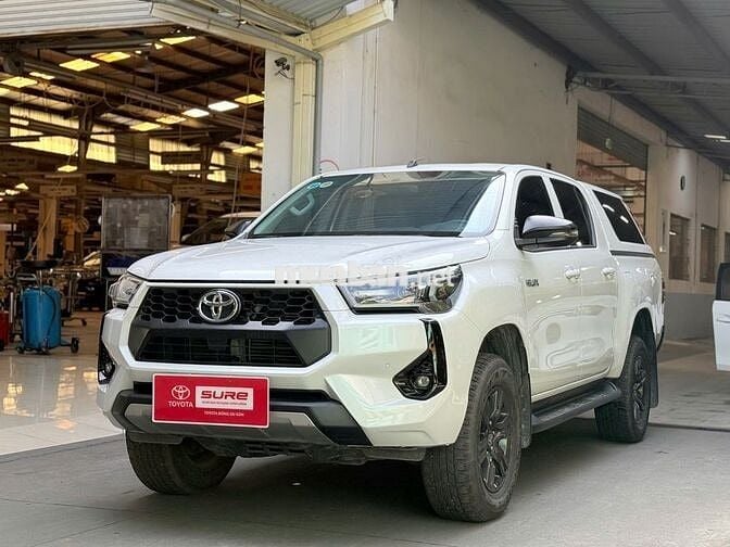 Toyota Hilux 2024 2.4 4x2 AT	 - 43759 km