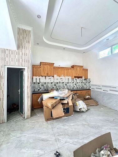 NHÀ 4 PHÒNG NGỦ + SÂN ĐẬU Ô TÔ - XÉO ĐA KHOA TRUNG ƯƠNG