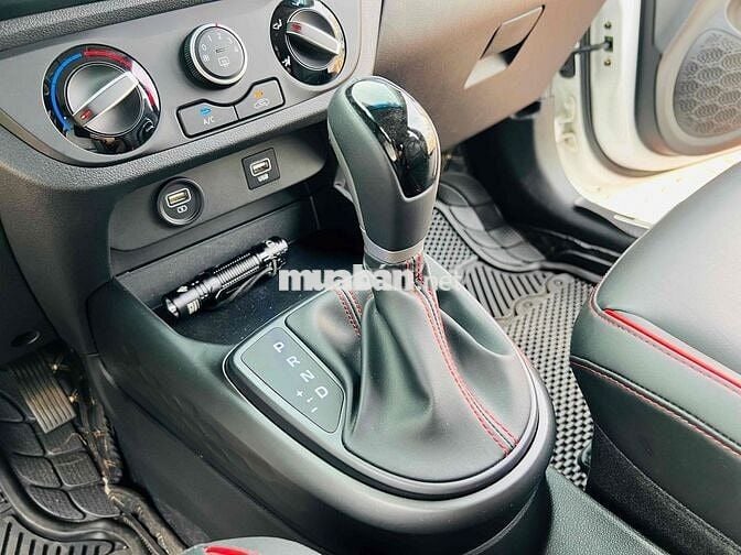 Ra Đi Hyundai Grand i10 2023 1.2 AT - 15000 km