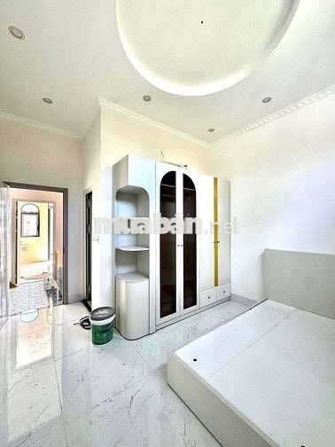 NHÀ 4 PHÒNG NGỦ + SÂN ĐẬU Ô TÔ - XÉO ĐA KHOA TRUNG ƯƠNG