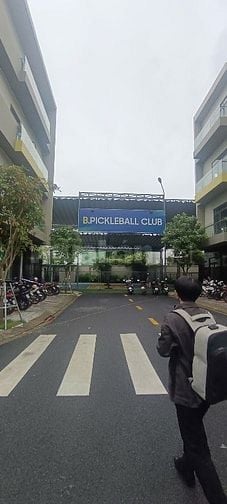 BCONS UNI VALLEY - NHÀ PHỐ 4 TẦNG NGAY QL1K