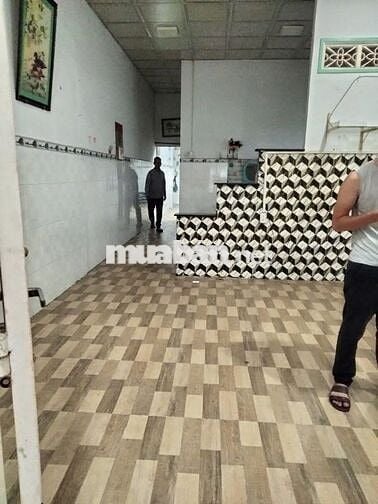 cho thuê nhà 100m2  măt tiền đường trần văn ơn đông hòa sân oto