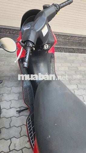 Suzuki Epicuro 150 màu Đỏ