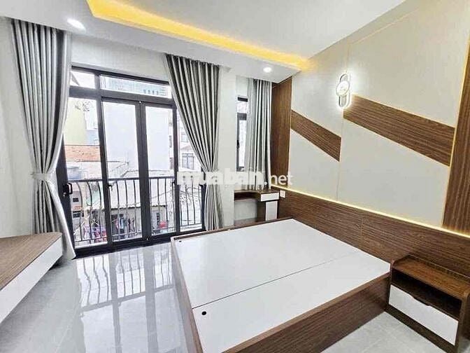 Nhà lầu 5 tầng đẹp full nội thất 44m2( 4m x 11m) Bình Tân