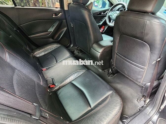 Mazda 3 2016 1.5 AT Sedan - 80000 km