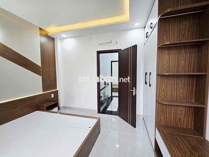 Nhà lầu 5 tầng đẹp full nội thất 44m2( 4m x 11m) Bình Tân