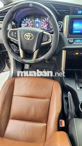Toyota Innova 2017 2.0V 50000 km Bạc