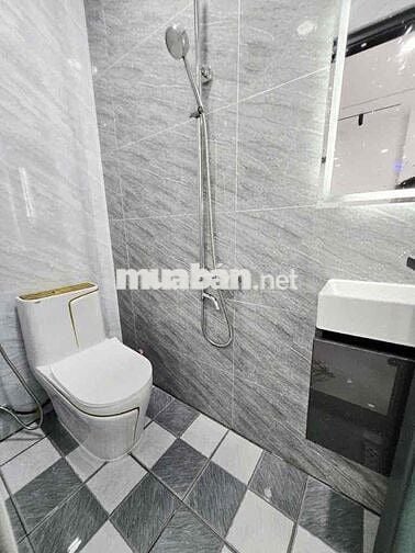 Nhà lầu 5 tầng đẹp full nội thất 44m2( 4m x 11m) Bình Tân