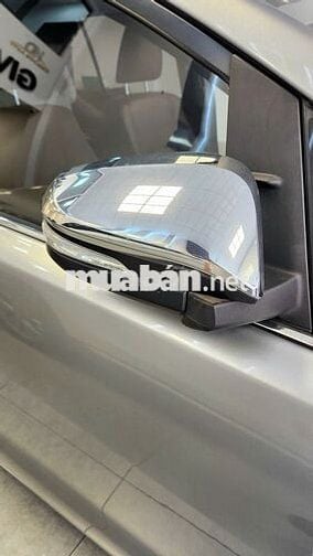 Toyota Innova 2017 2.0V 50000 km Bạc