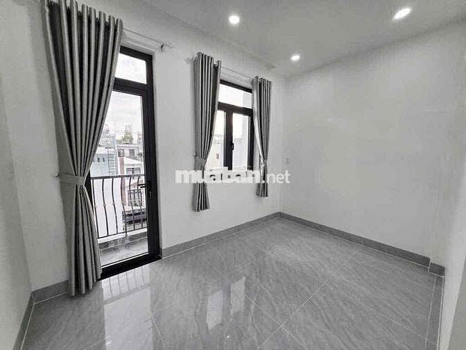 Nhà lầu 5 tầng đẹp full nội thất 44m2( 4m x 11m) Bình Tân
