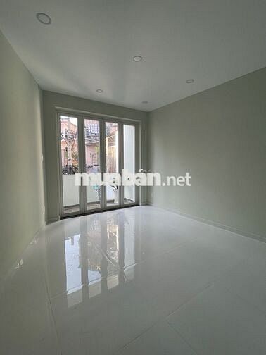 Nhà lô góc 2 mặt HXH thông 4PN hoàn công đủ Thành Mỹ 90m² chỉ 9.8 tỷ