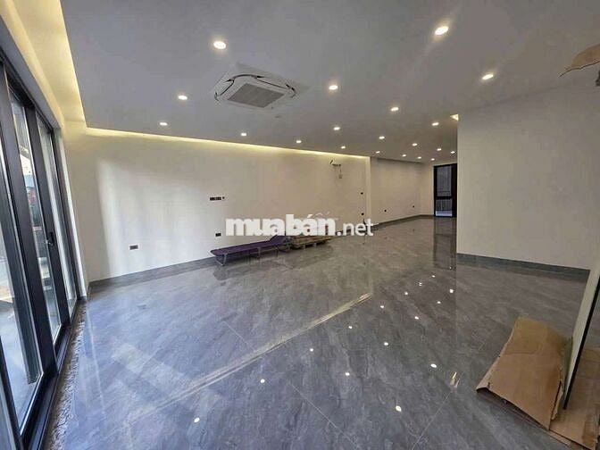 Cho Thuê Tầng 1+2+3  phố Lâm Hạ Long Biên Thang Máy Giá 32 Triệu