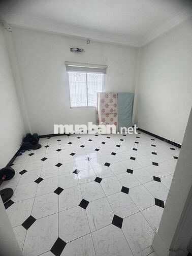 Nhà cho thuê khu Bàu Cát, xe hơi trong nhà, gần siêu thị rạp phim