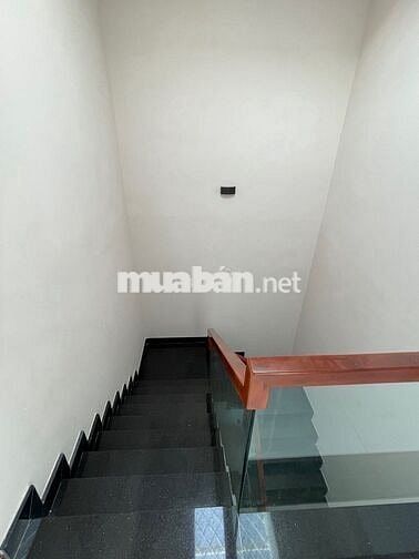 Nhà lô góc 2 mặt HXH thông 4PN hoàn công đủ Thành Mỹ 90m² chỉ 9.8 tỷ