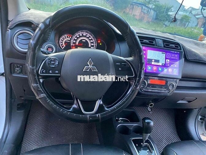 Mitsubishi Attrage Trắng 5 chỗ