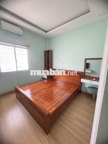 Nhà cho thuê khu Bàu Cát, xe hơi trong nhà, gần siêu thị rạp phim