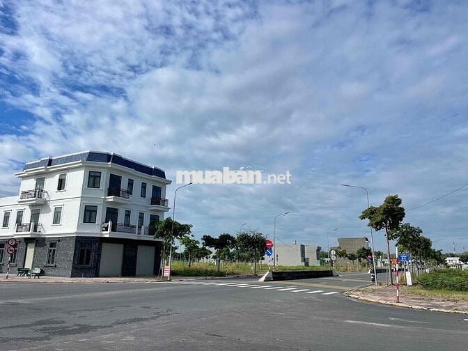 Cần bán lô A27 đường N13 giá 1,7 tỷ bao phí ( có cặp liền kề )