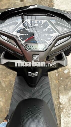 Vario 150 vàng cát 2018 ( hỗ trợ góp )