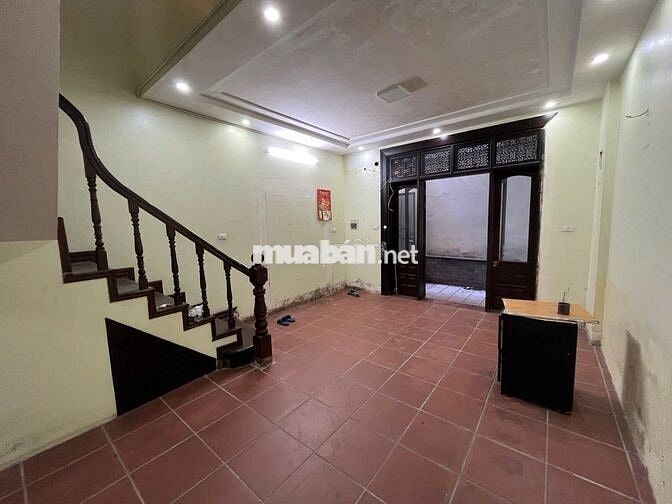 Cho thuê nguyên căn 3 tầng làm văn phòng – 59m²/tầng – Ngõ 111 Láng Hạ