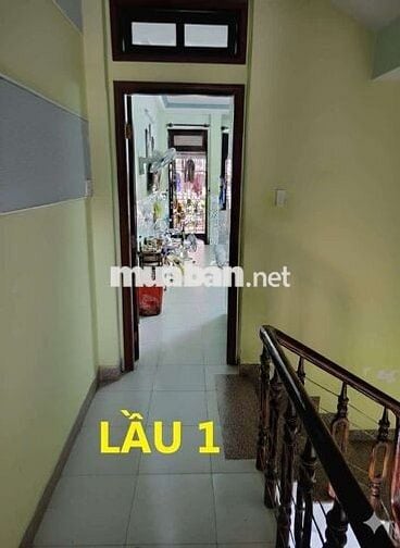 Nguyễn Giản Thanh Quận 10-Nhà 2 mặt ngay chợ thuốc cần bán