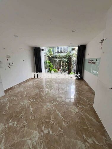 MẶT BẰNG MỚI Ở PHAN ĐĂNG LƯU - SẠCH SẼ - THOÁNG - CÓ SÂN TRƯỚC -------