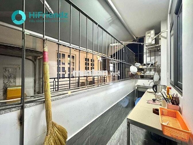 Studio bancol tách bếp full nội thất mới CHỈ TÍNH ĐIỆN NƯỚC CÒN LẠI FR