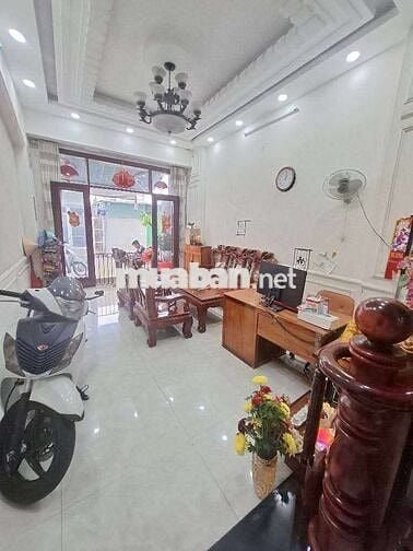 BÁN  NHÀ PHẠM VĂN BẠCH CỐNG LỞ PHƯỜNG TÂN SƠN TÂN BÌNH 70M² CHỈ 9.X TỶ