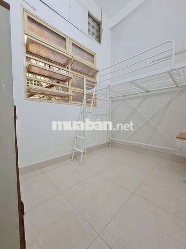 Phòng trọ sinh viên giá hợp lý TT Q5, gần Bus, Chợ - Ưu tiên sv NAM