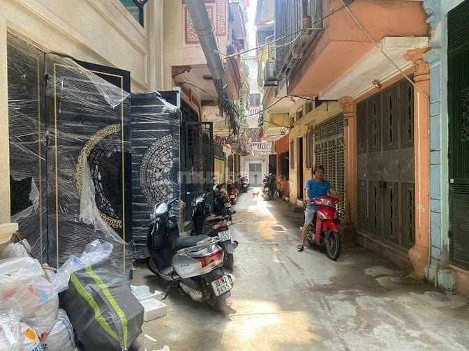 BÁN NHÀ NGÕ 221 TÔN ĐỨC THẮNG, ĐANG HOÀN THIỆN, THÁNG 12 XONG