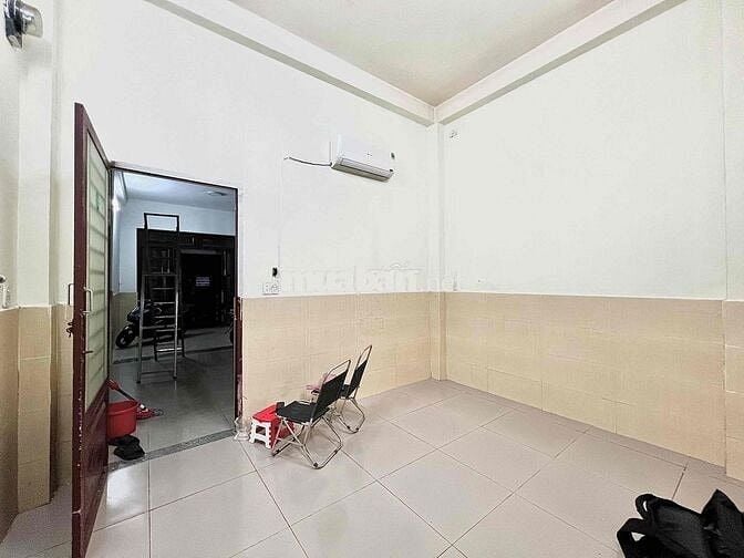chính chủ cho thuê 1PN riêng, có sẵn máy lạnh kệ bế 57/27 Tô Hiệu