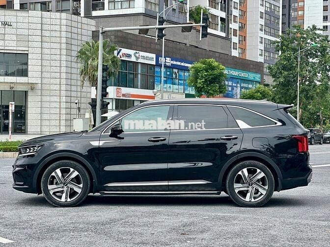 Kia Sorento 2.5 Signature 2022 màu đen