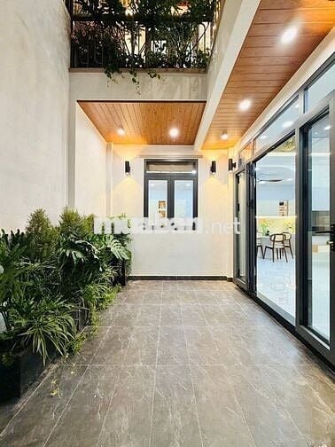 Tiết kiệm 1 Tỷ, Căn nhà 2 tầng Dương Quảng Hàm, có sân mini chỉ >5 tỷ