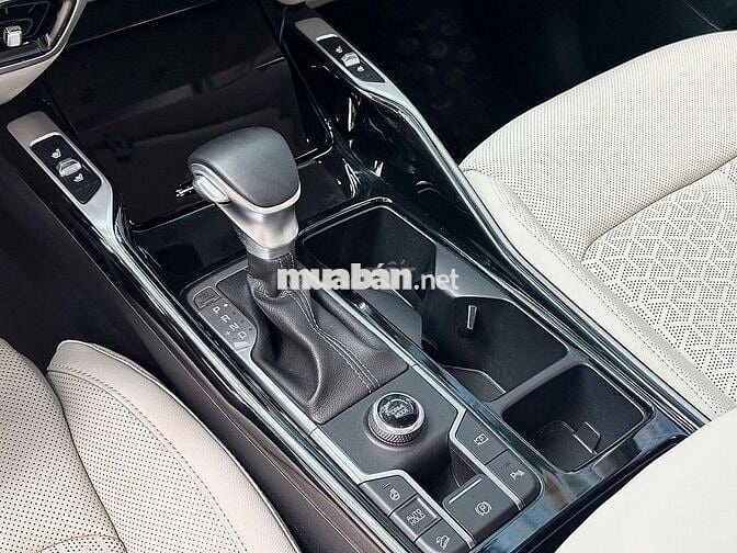 Kia Sorento 2.5 Signature 2022 màu đen