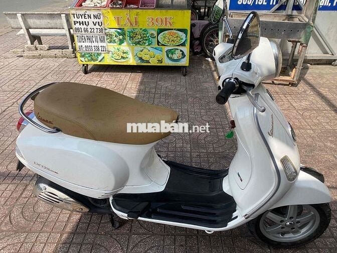 Piaggio Vespa LX 125 Trắng mới tinh