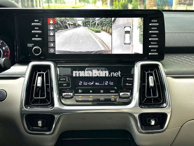 Kia Sorento 2.5 Signature 2022 màu đen