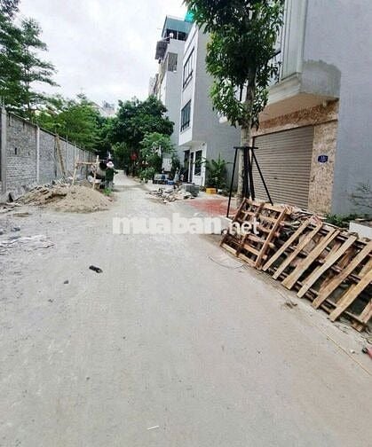 Bán gấp 50m² đất dịch vụ La Khê – 2 mặt tiền – Vỉa hè – Ô tô tránh