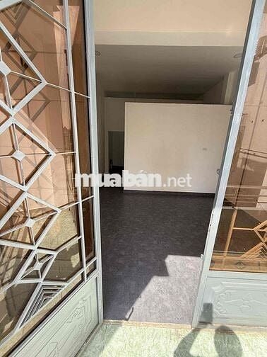 cần. bán nhà 3 tầng đường tô hiêu chính chủ