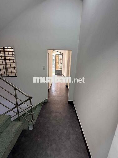 cần. bán nhà 3 tầng đường tô hiêu chính chủ