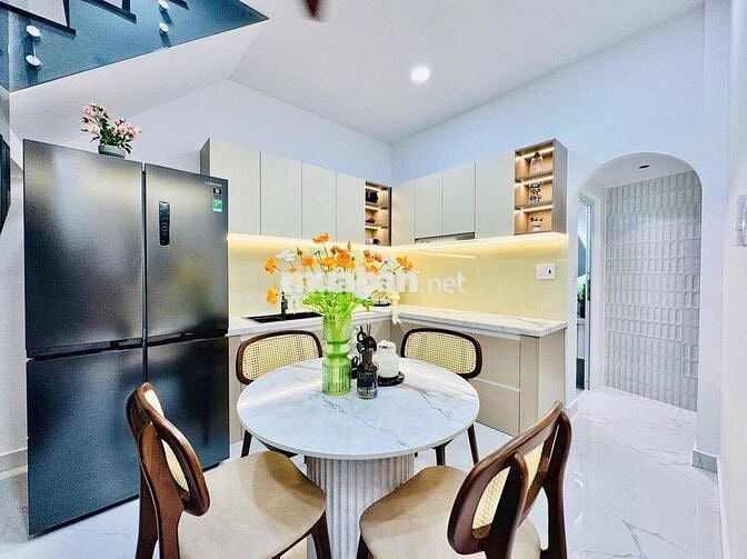 Tiết kiệm 1 Tỷ, Căn nhà 2 tầng Dương Quảng Hàm, có sân mini chỉ >5 tỷ