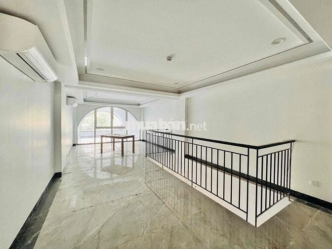 Mặt Tiền đường Tân Thắng 120m2, có tầng hầm, đối diện Aeon Tân Phú